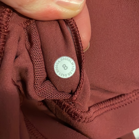 Sz 8 NWT Lululemon Align Tank Top Mulled Wine - Picture 6 of 6